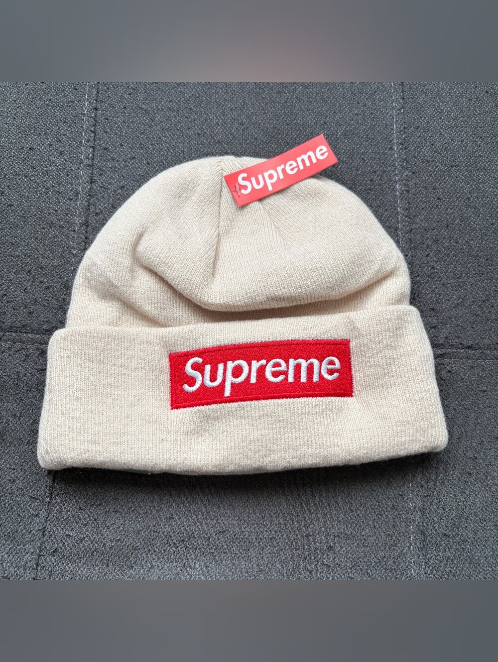 Supreme New Era Box Logo Beanie (FW24) Stone